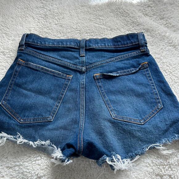 Abercrombie‎ & Fitch The Cut Off High Rise Sz 4 Medium Wash Jean Shorts - Picture 2 of 6